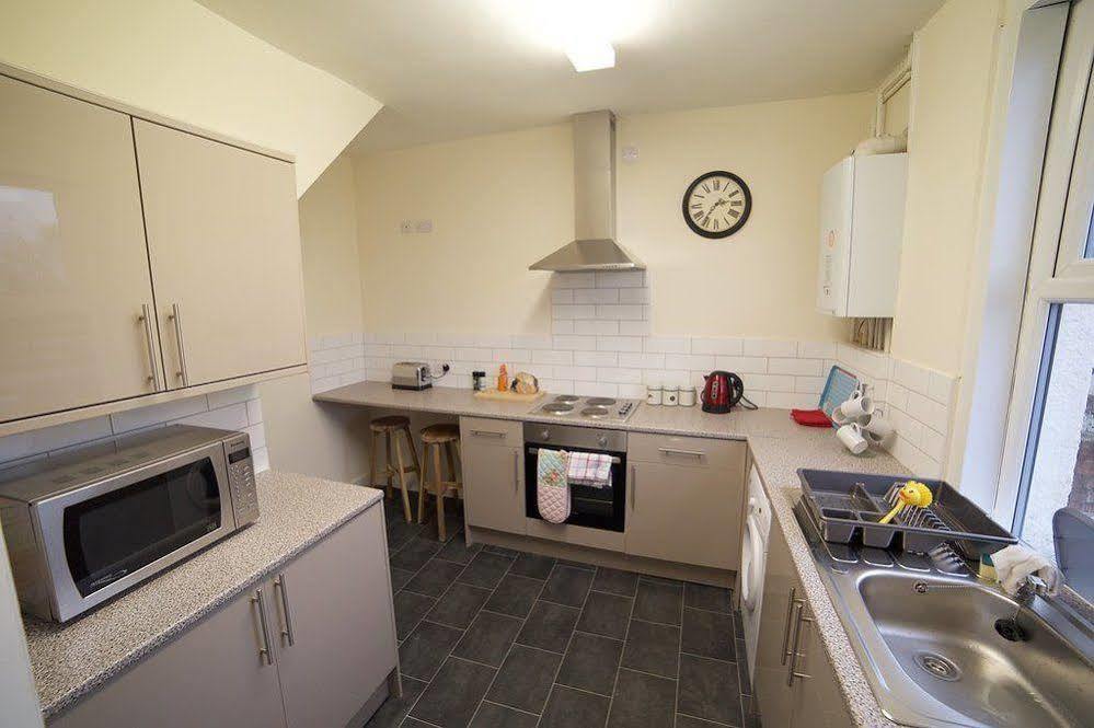 Bristol Serviced Lets - 152/154 Bath Road Esterno foto